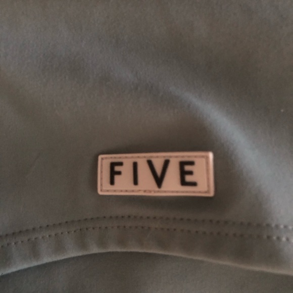 Five the Label top! - Picture 5 of 5